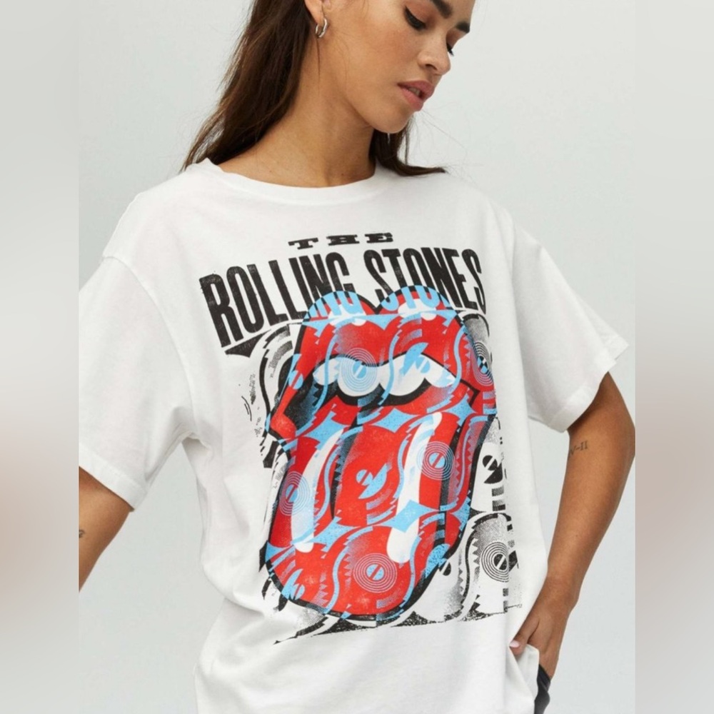 DAYDREAMER-The Rolling Stones Graphic Tee